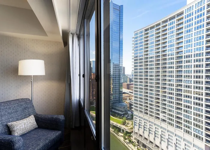 - Dwtn - The Mart By Ihg Hotel Chicago