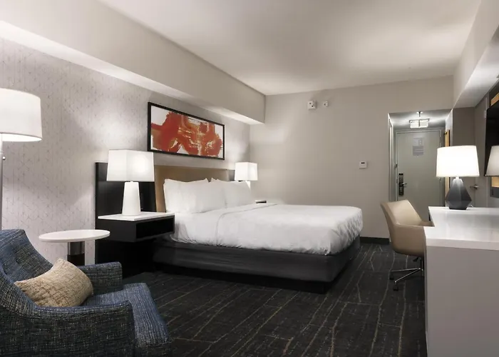 - Dwtn - The Mart By Ihg